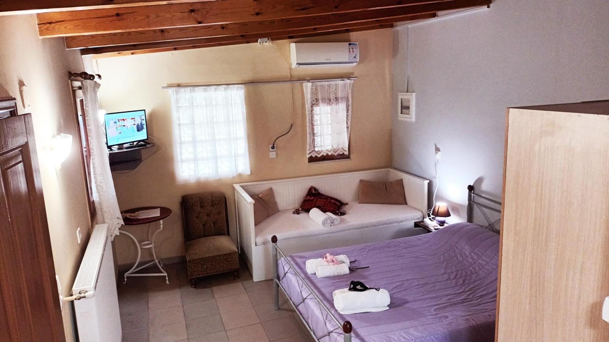 Olives House Villa Vromonerion Bagian luar foto