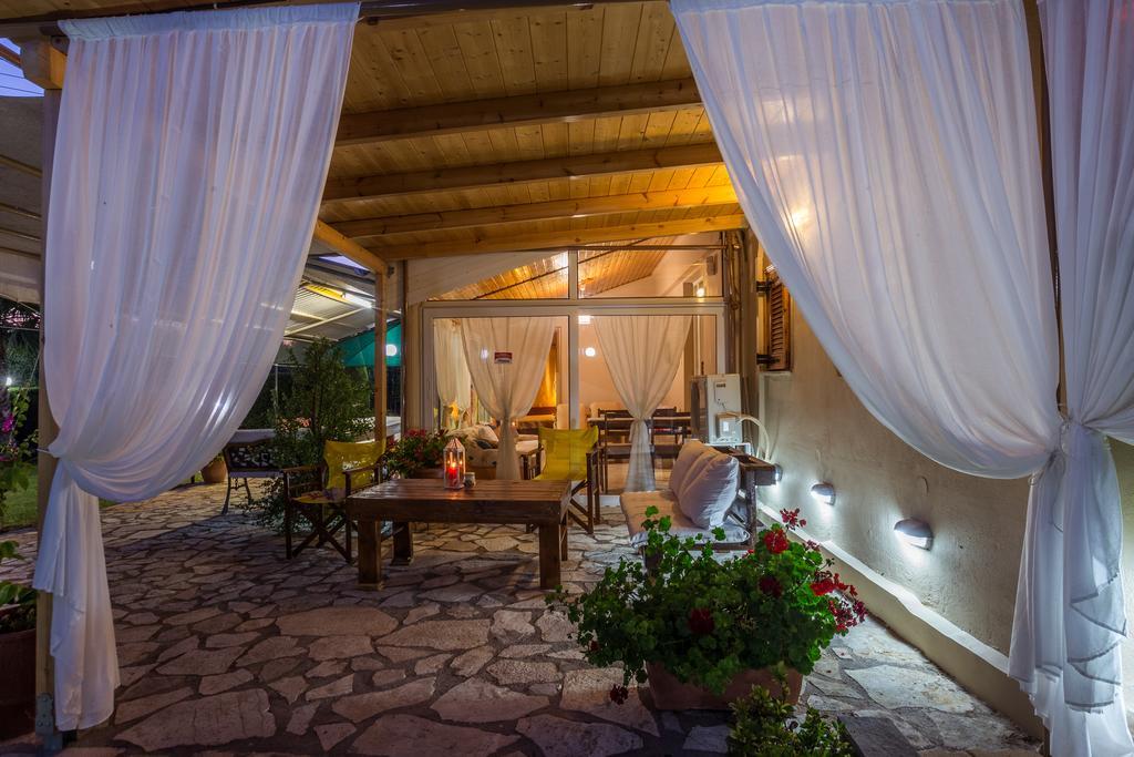 Olives House Villa Vromonerion Bagian luar foto