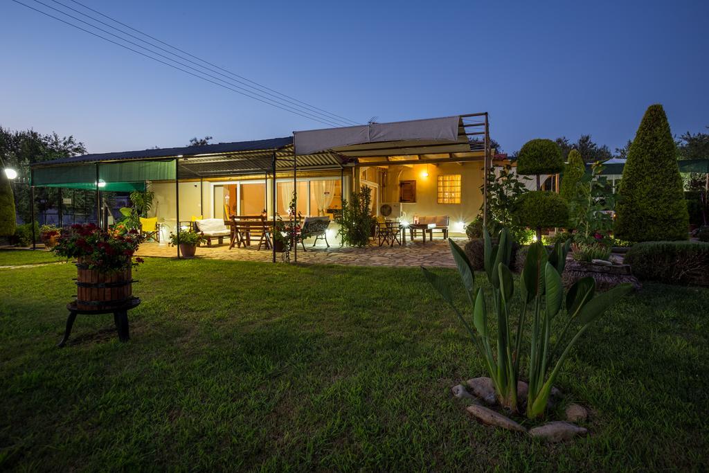 Olives House Villa Vromonerion Bagian luar foto