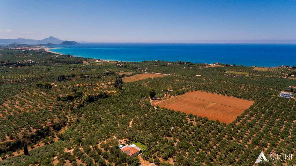 Olives House Villa Vromonerion Bagian luar foto